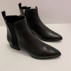 Like New DKNY booties 8.5